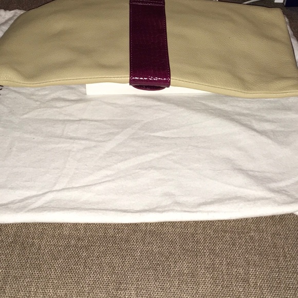 🎀BCBG clutch🎀new🎀 - Picture 4 of 8